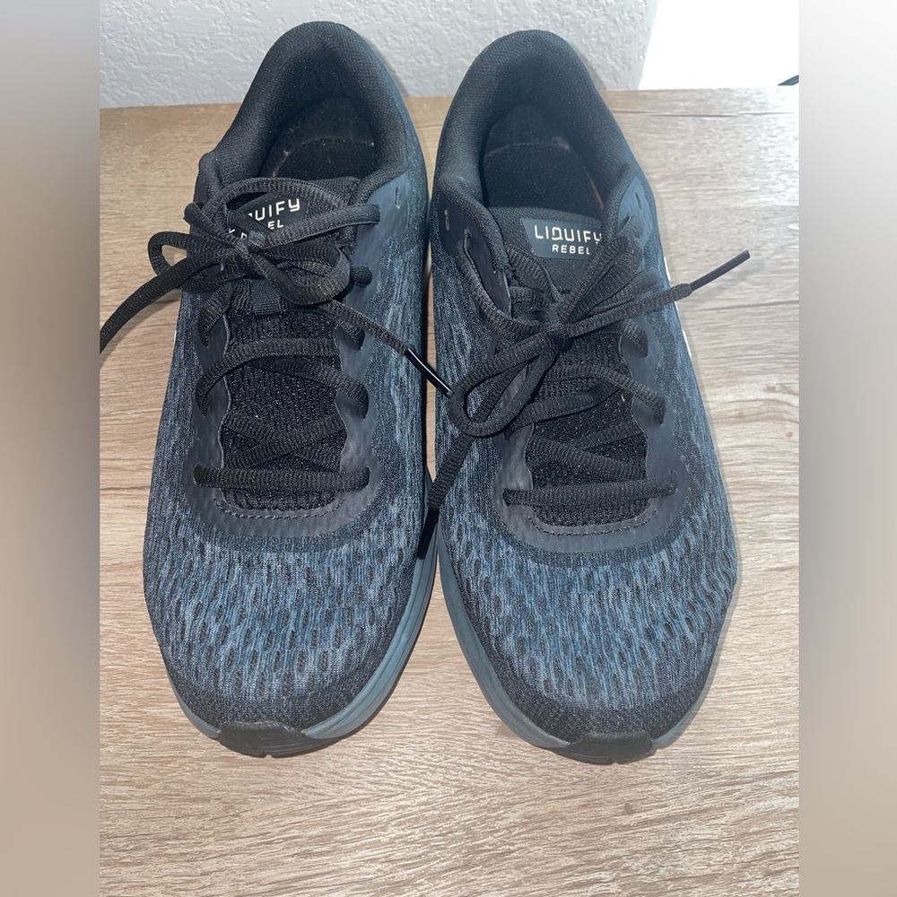 Women’s Under Armor trainers